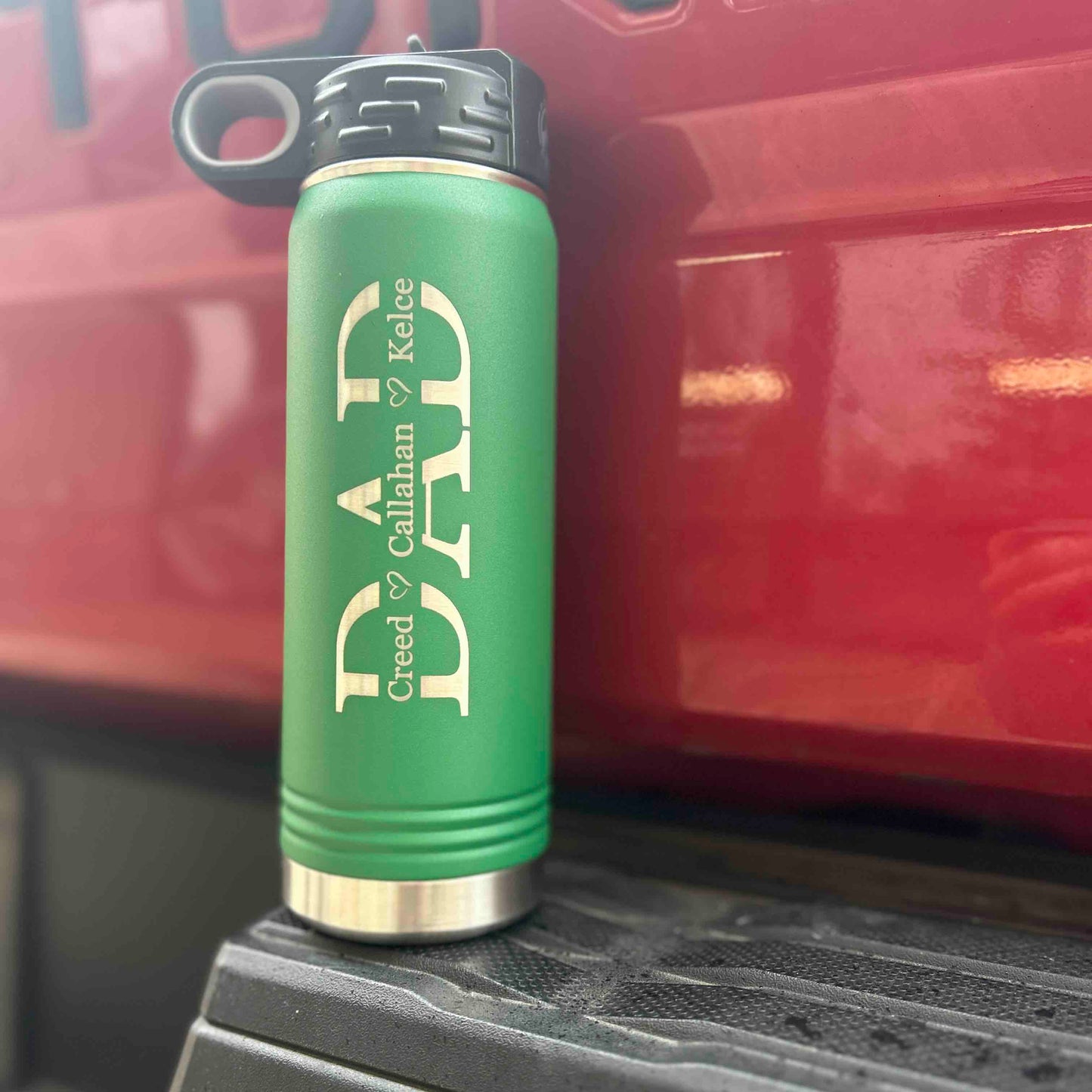 Custom Dad Water Bottle with Kids Names – Personalized Engraved Stainless Steel Bottle – Father’s Day Gift for Dad